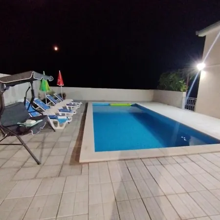 Seoska kuća House With Swimming Pool Labud Stolac